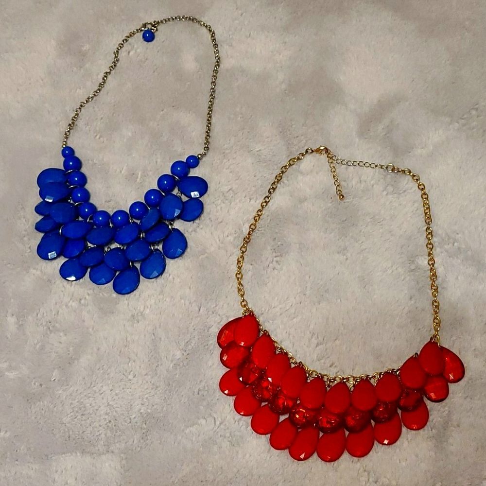 Necklaces‎